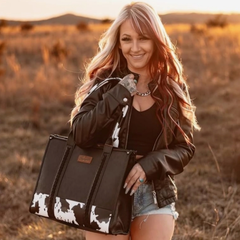 Wrangler Black and White Shoulder Bag - Picture 5 of 8